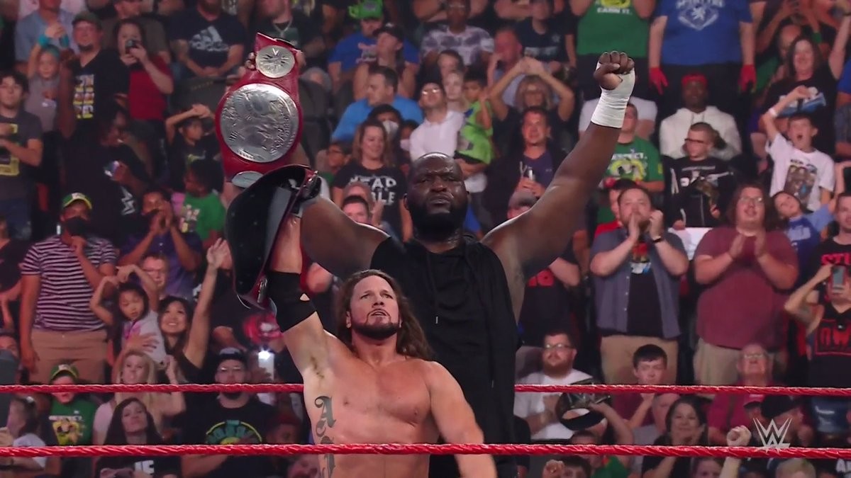 Aj Styles Y Omos Retienen Los Campeonatos Por Parejas En Monday Night Raw