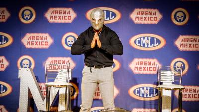 Carístico toma de nuevo el personaje de Místico en el CMLL