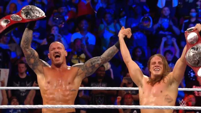 WWE RAW