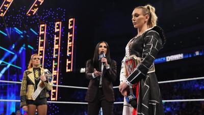 Becky Lynch, Sonya Deville y Charlotte Flair