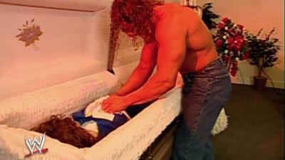 Kane en el segmento con Katie Vick