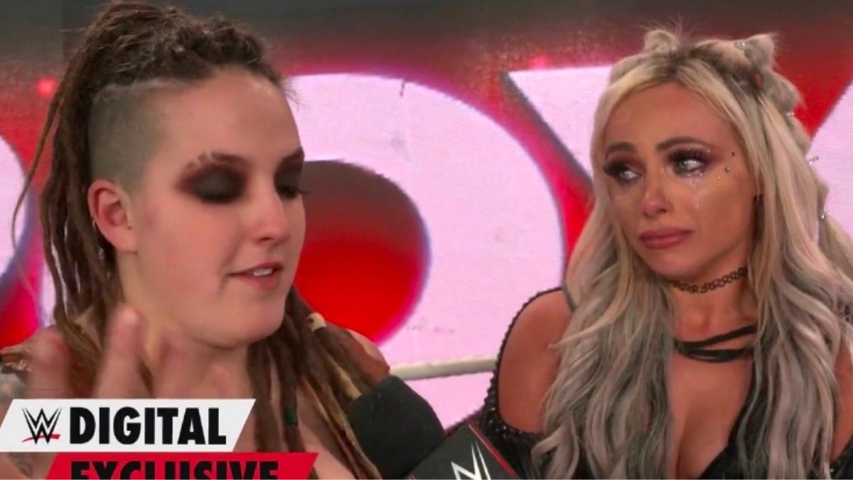 Liv Morgan y Sarah Logan tuvieron un emotivo encuentro en WWE Royal Rumble  2022