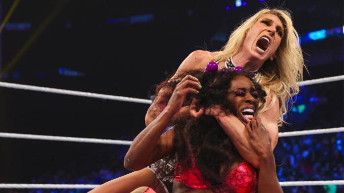 Charlotte Flair, Naomi