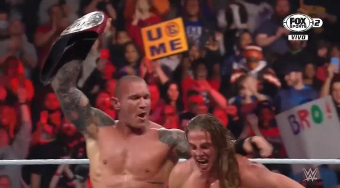 WWE RAW
