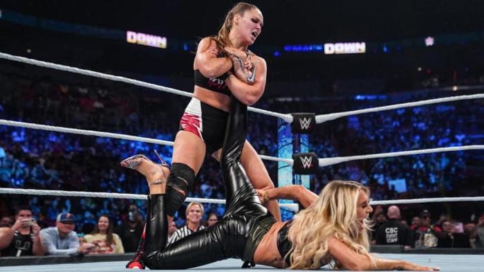 Rousey y Flair (SmackDown)