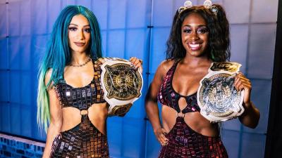 Naomi y Sasha Banks