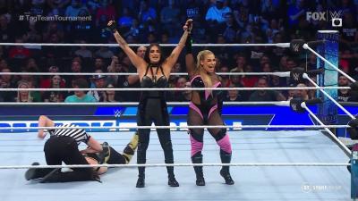 Sonya Deville y Natalya (WWE)