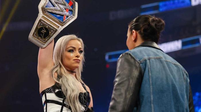 Liv Morgan, a Shayna Baszler: 'Eres solo una copia barata de Ronda Rousey'