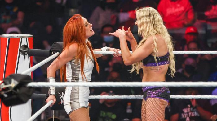 Charlotte Flair y Becky Lynch