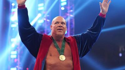 Kurt Angle señala tres talentos de TNA que deberían haber tenido una carrera en WWE