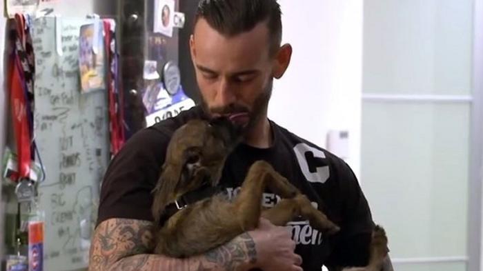 CM Punk y Larry