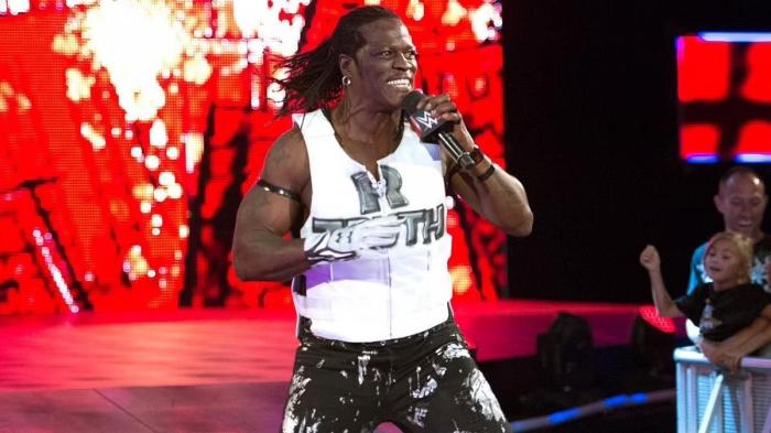 R-Truth sufre una lesión en WWE NXT