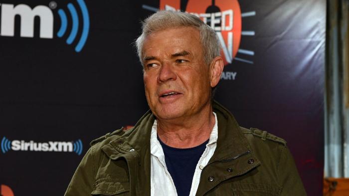 Eric Bischoff opina que WWE no debería traer de vuelta a CM Punk