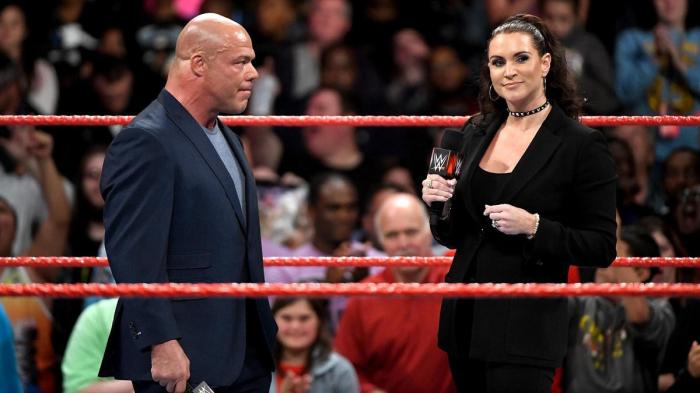 Kurt Angle y Stephanie McMahon