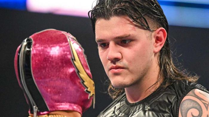 Rey Mysterio mantiene su postura de no luchar contra Dominik