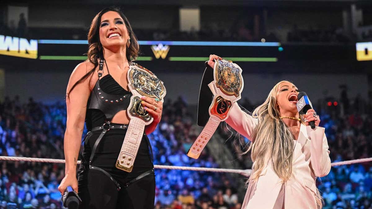 Corey Graves espera que Liv Morgan y Raquel Rodríguez aporten estabilidad a  la división femenina por parejas de WWE