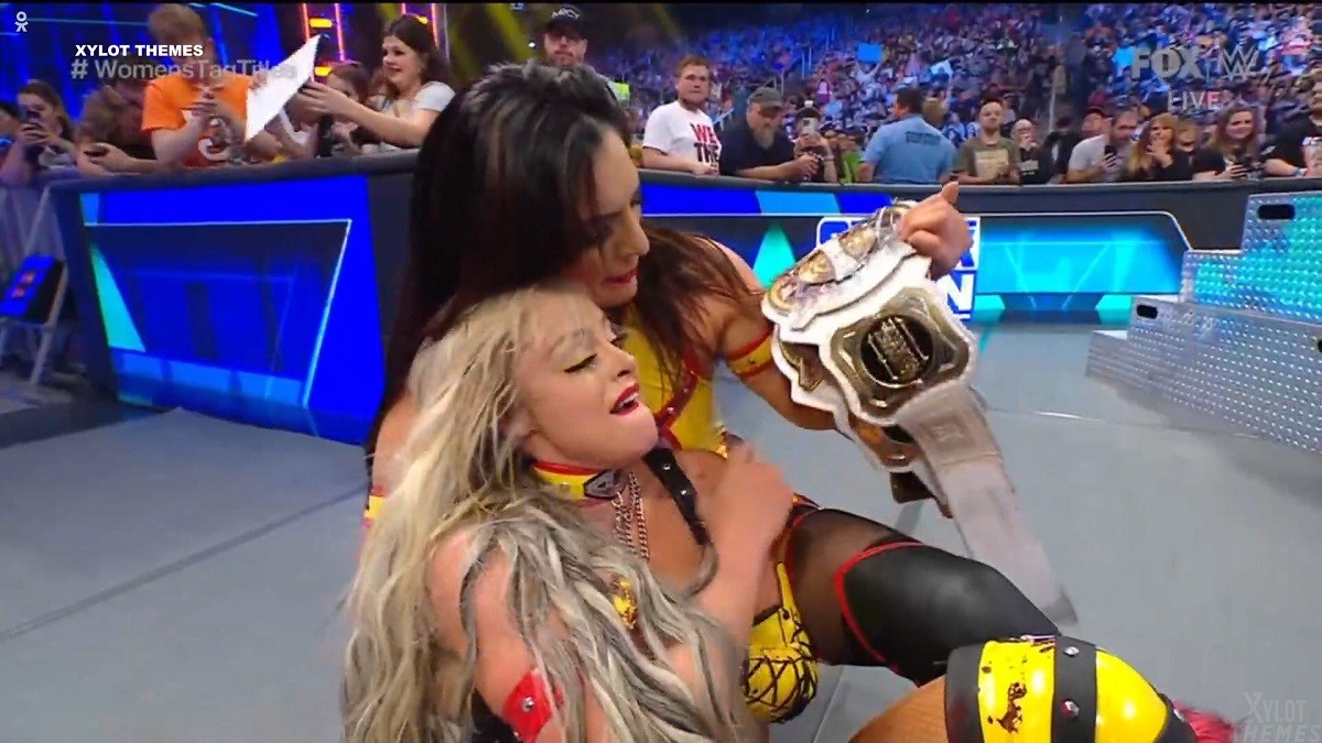 Liv Morgan Y Raquel Rodríguez Retienen Los Campeonatos En Parejas De Mujeres En Wwe Smackdown 0762