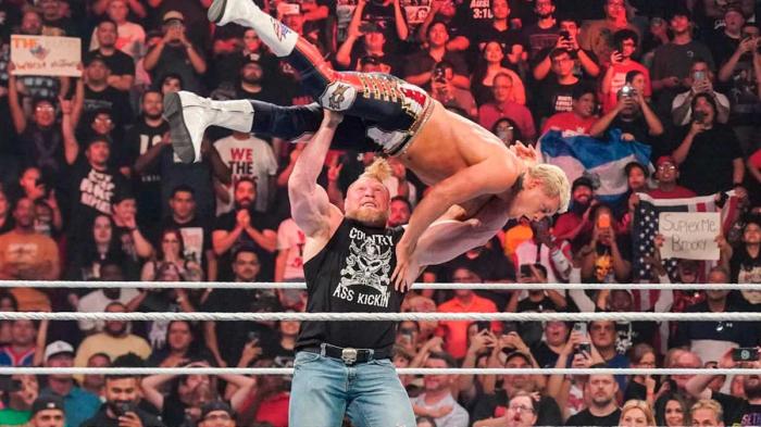 WWE RAW