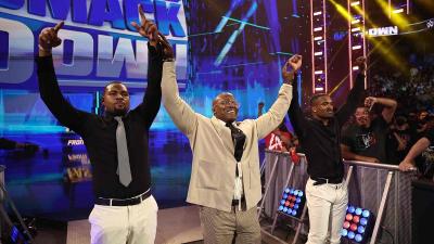 Bobby Lashley y The Street Profits