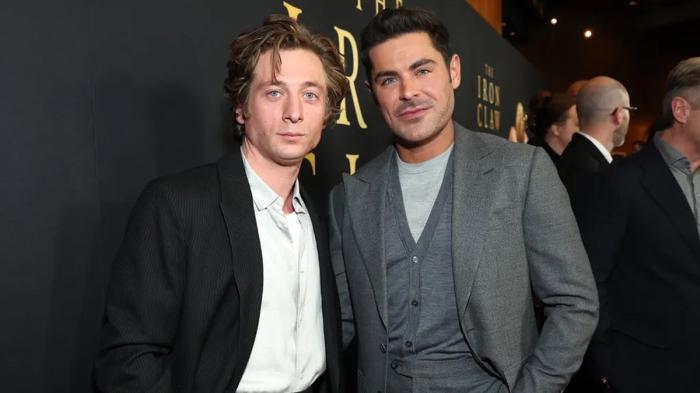 Jeremy Allen White y Zac Efron