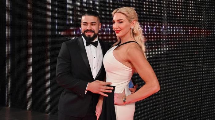 Andrade El Ídolo y Charlotte Flair