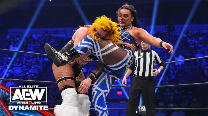 Taya Valkyrie y Deonna Purrazzo