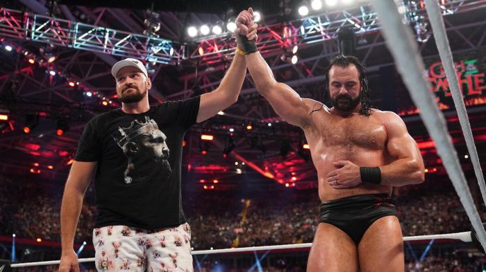 Tyson Fury y Drew McIntyre