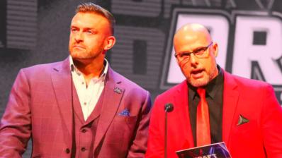  Nick Aldis y Adam Pearce