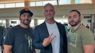 Shane McMahon y The Young Bucks