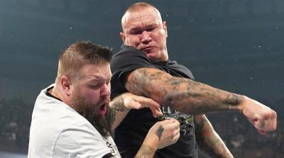 Kevin Owens y Randy Orton 