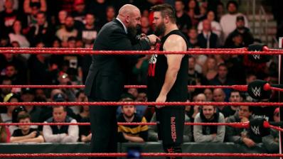 Triple H y Kevin Owens