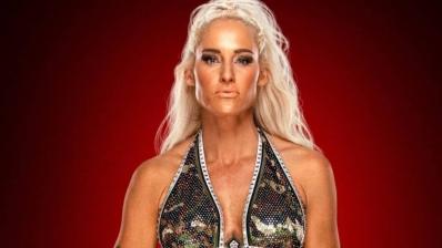 MIchelle McCool insinúa su participación en el Royal Rumble Match