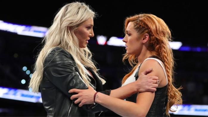 Becky Lynch y Charlotte Flair