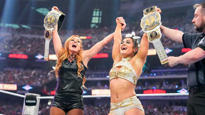 Becky Lynch y Lyra Valkyria