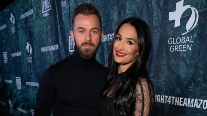 Nikki Bella y Artem Chigvintsev 