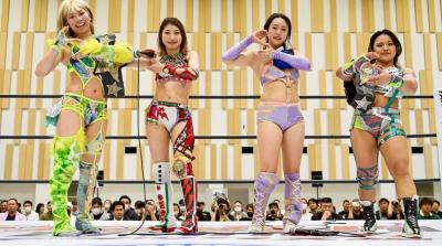 STARDOM