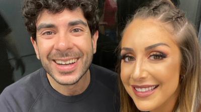 Tony Khan y Britt Baker
