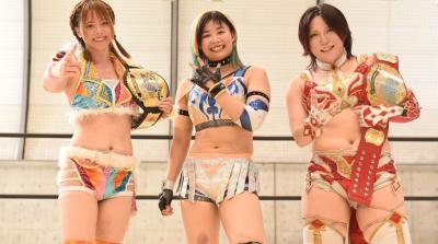MARIGOLD: Mayu Iwatani, MIRAI y Utami Hayashishita MARIGOLD: Mayu Iwatani, MIRAI y Utami Hayashishita