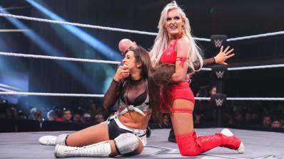 Superestrellas de WWE NXT Blake Monroe y Wren Sinclair Superestrellas de WWE NXT Blake Monroe y Wren Sinclair