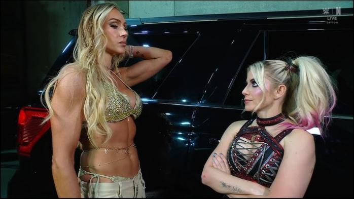 Charlotte Flair y Alexa Bliss
