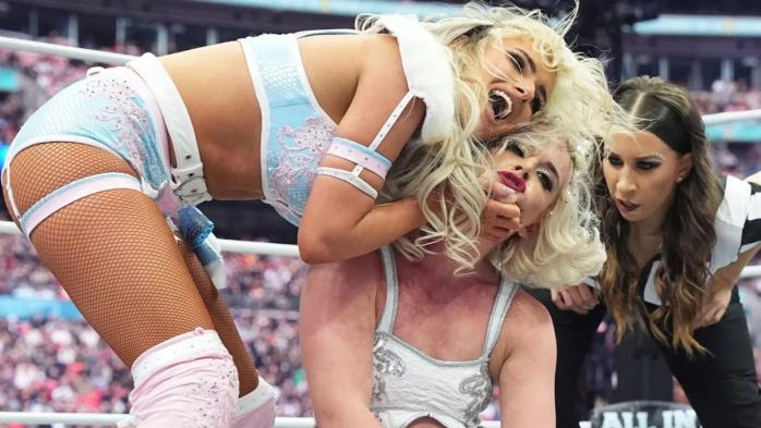 Toni Strom vs Mariah May