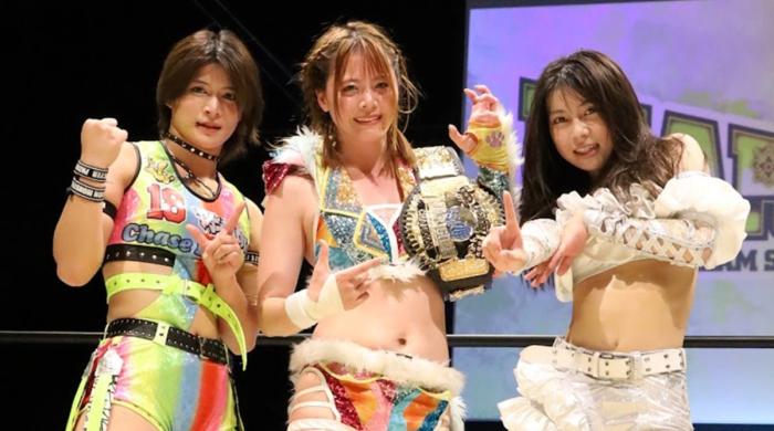 MARIGOLD: Seri Yamaoka, Mayu Iwatani y Shinno MARIGOLD: Seri Yamaoka, Mayu Iwatani y Shinno
