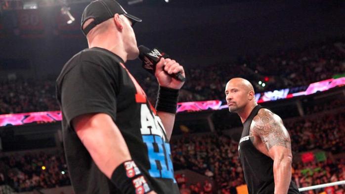 John Cena y The Rock en el ring de WWE John Cena y The Rock en el ring de WWE