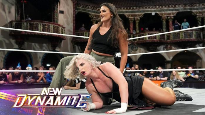Alex Windsor y Toni Storm Alex Windsor y Toni Storm