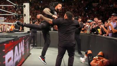 WWE Raw Roman Reings 