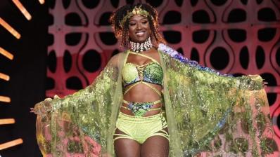 AEW Queen 