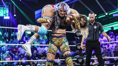 Candice LeRae 