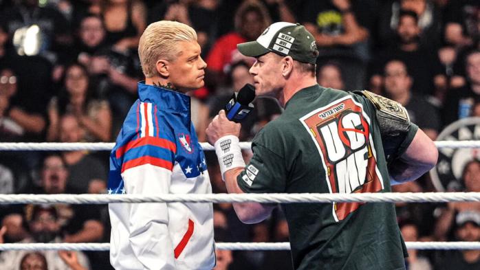 John Cena y Cody Rhodes en WWE SmackDown 