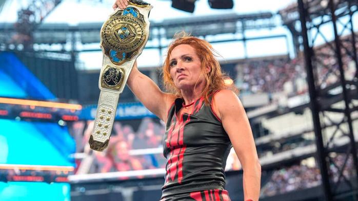 Becky Lynch mantiene el Campeonato Intercontinental de Mujeres en WWE SummerSlam Becky Lynch mantiene el Campeonato Intercontinental de Mujeres en WWE SummerSlam