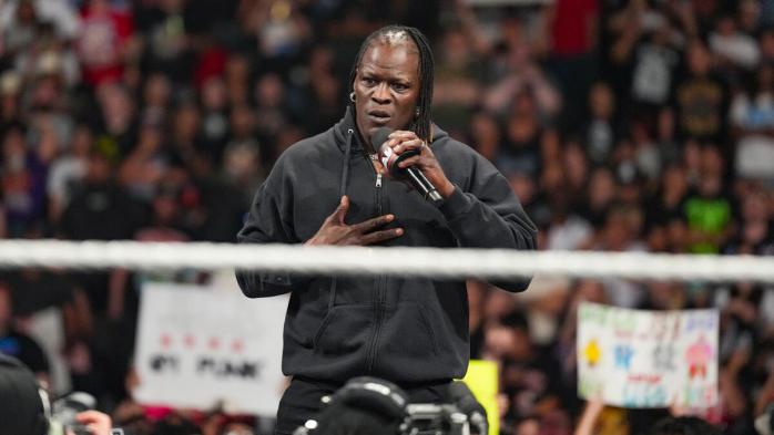 R-Truth desvela varios detalles de su cambio de personaje